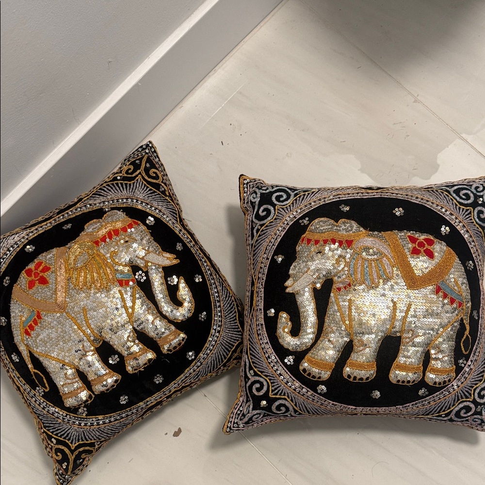 Embellished Elephant Sequin Throw Pillow Pair - Black & Gold